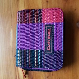 Dakine wallet